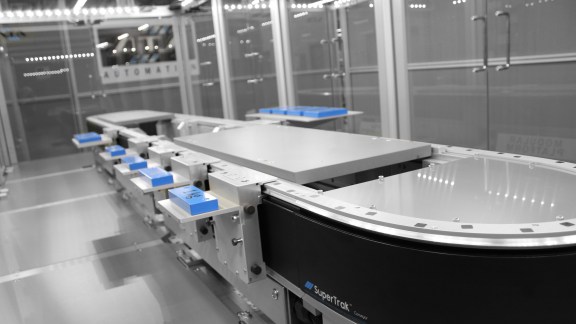 SuperTrak GEN3 conveyance platform with shuttles under load