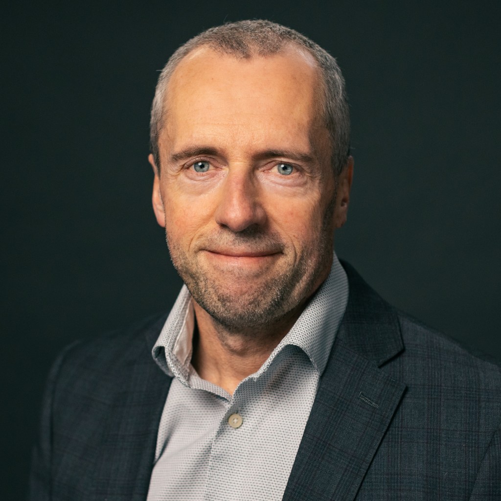 Headshot of Christopher Hart